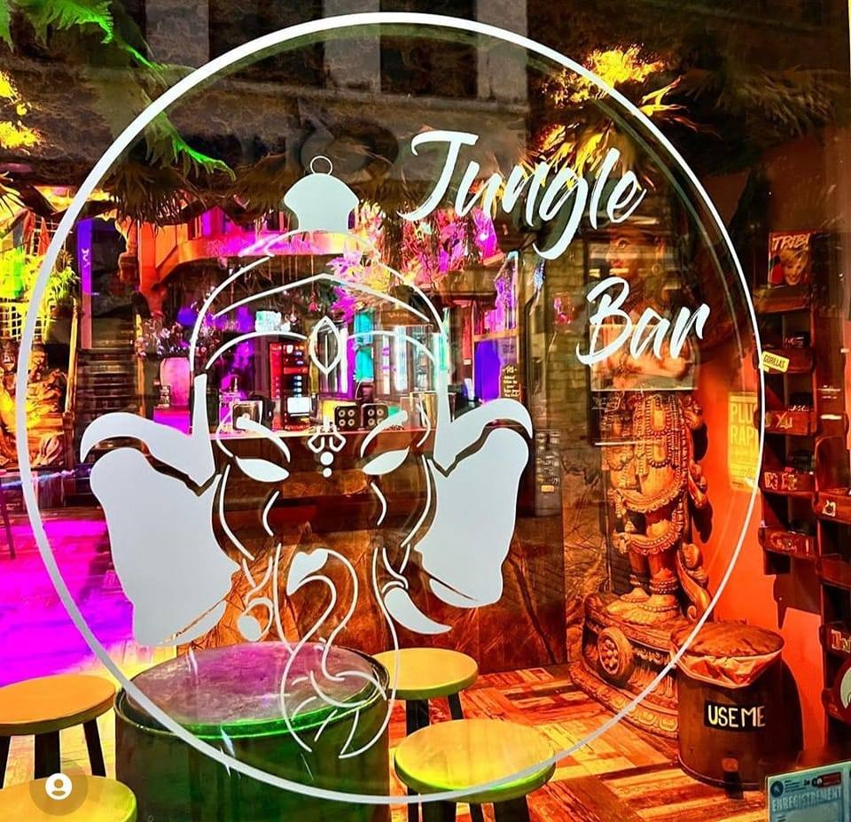 Jungle bar